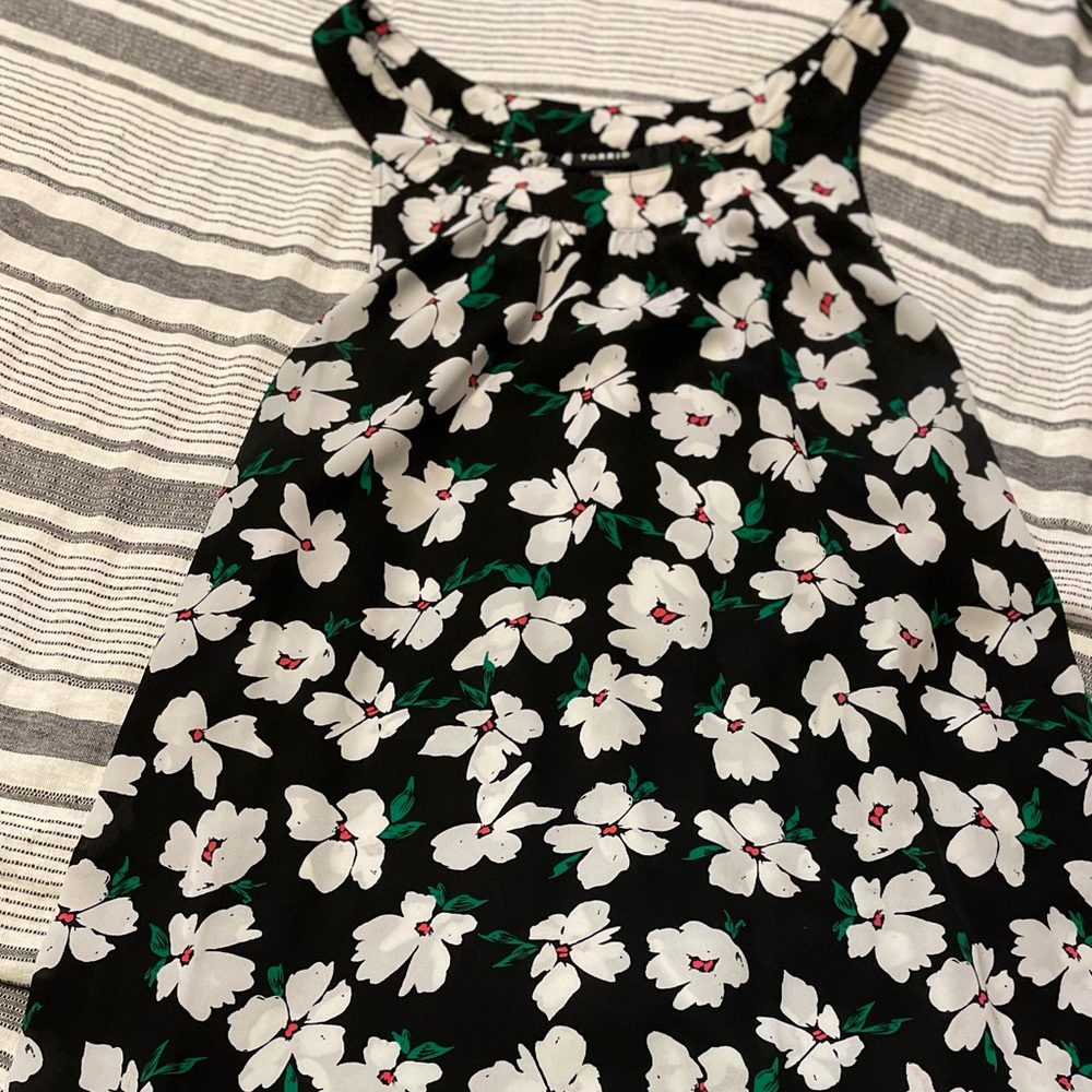 Torrid flower high/low blouse